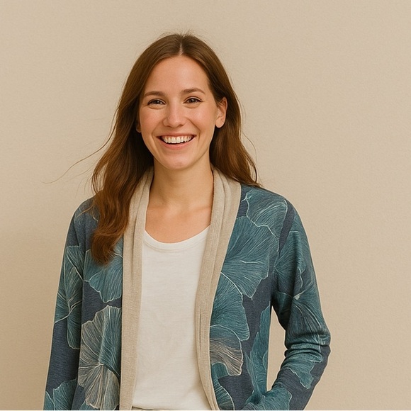 Chico’s Flowing Petals Lightweight Open Front Mermaid Print Jacket Size Small - Picture 2 of 16